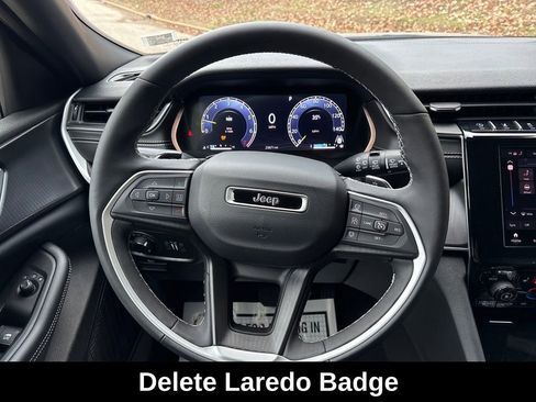 Used 2024 Jeep Grand Cherokee L Altitude image 15