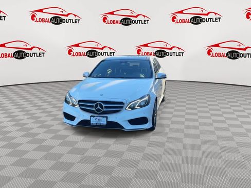 Used 2016 Mercedes-Benz E 400 Sedan image 3
