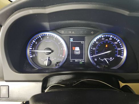 Used 2019 Toyota Highlander XLE AWD/4WD image 7