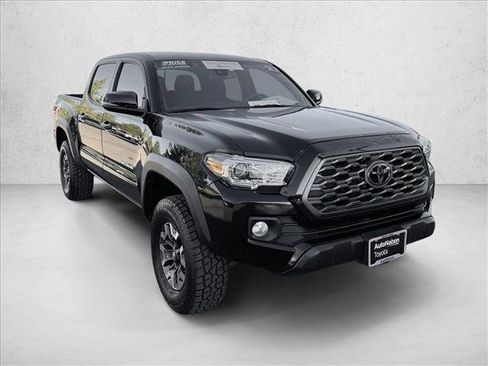 Certified 2023 Toyota Tacoma TRD Off-Road AWD/4WD image 3