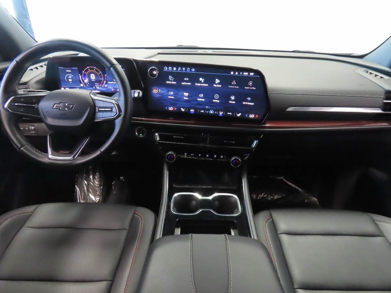 Used 2025 Chevrolet Traverse Z71 AWD/4WD image 12
