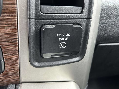 Used 2017 RAM 1500 Laramie w/ Convenience Group AWD/4WD image 26