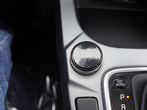 Used 2023 Kia Seltos LX image 26