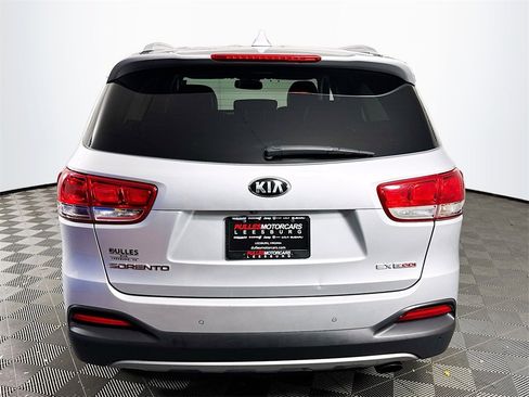 Used 2018 Kia Sorento EX image 6
