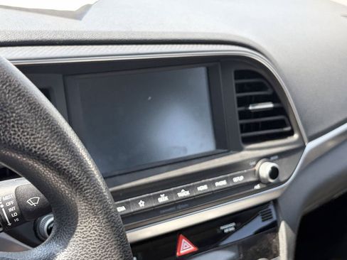 Used 2020 Hyundai Elantra SEL w/ Cargo Package (C1) FWD image 11
