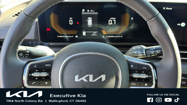 Used 2026 Kia Carnival EX FWD image 12