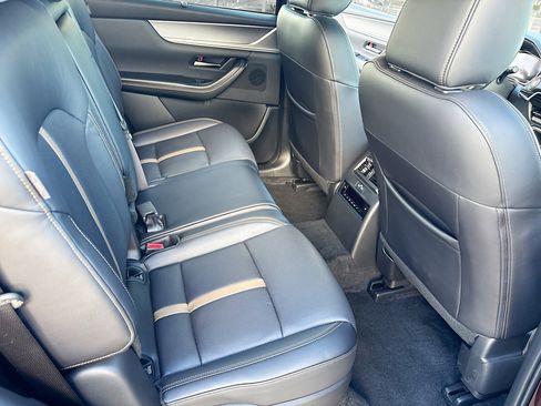 Certified 2025 MAZDA CX-90 3.3 Turbo S w/ Premium Package image 32