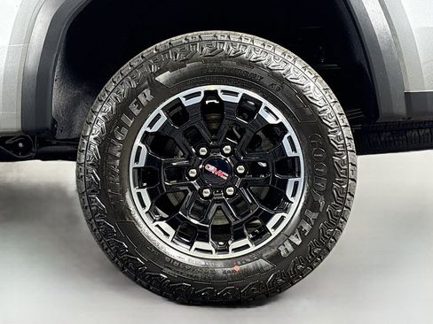 New 2026 GMC Canyon AT4 image 30