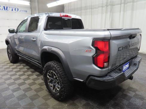 Used 2026 Chevrolet Colorado ZR2 w/ Technology Package AWD/4WD image 6