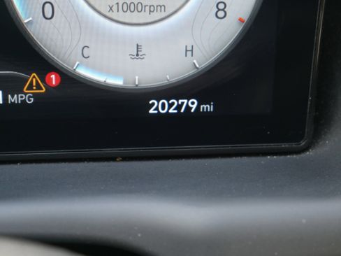 Used 2023 Hyundai Tucson Limited image 29