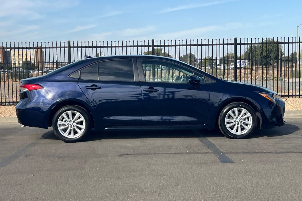 Certified 2025 Toyota Corolla LE w/ LE Premium Package FWD image 3