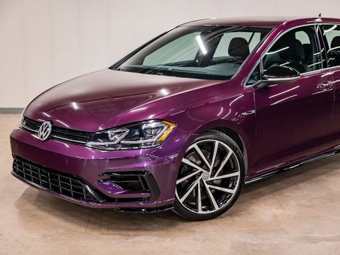 Used 2018 Volkswagen Golf R 4-Door AWD/4WD image 25