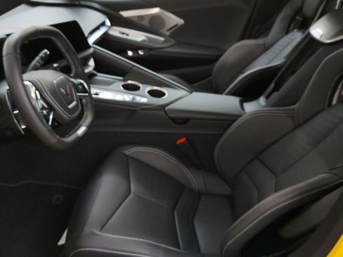 Used 2026 Chevrolet Corvette Z06 RWD image 18