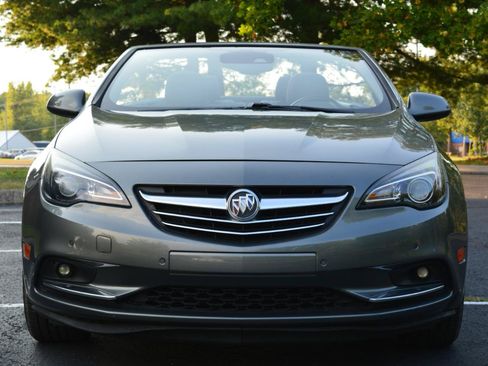 Used 2018 Buick Cascada Premium FWD image 2
