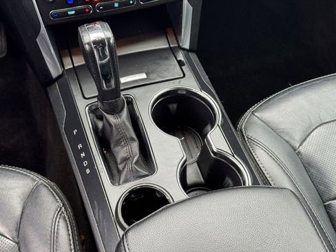Used 2017 Ford Explorer Limited image 16