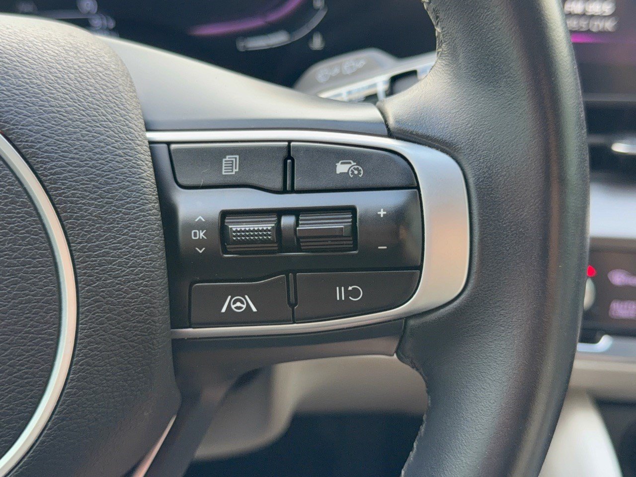 Used 2023 Kia Sportage EX FWD image 19
