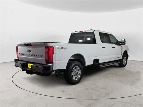 Certified 2025 Ford F250 XLT image 5
