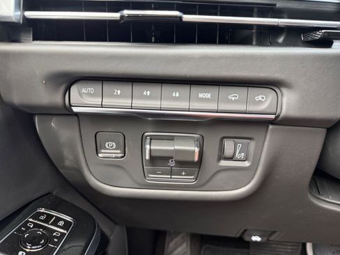 New 2026 Cadillac Escalade Platinum Sport AWD/4WD image 19