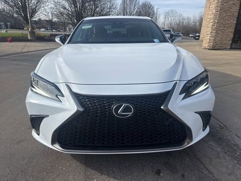 Certified 2025 Lexus ES 300h w/ Premium Package image 8