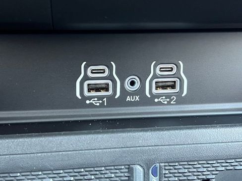 Used 2025 RAM 3500 Laramie image 42