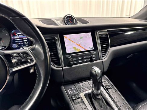 Used 2017 Porsche Macan S AWD/4WD image 18