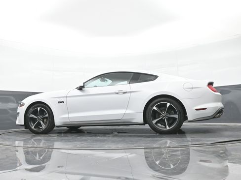 Used 2018 Ford Mustang GT image 38