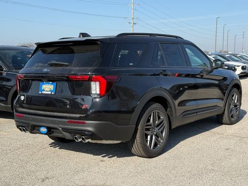 New 2026 Ford Explorer ST AWD/4WD image 3