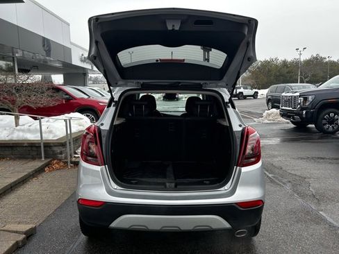 Used 2022 Buick Encore Preferred w/ Safety Package image 27