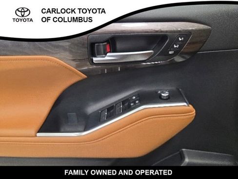 New 2026 Toyota Highlander Platinum AWD/4WD image 11