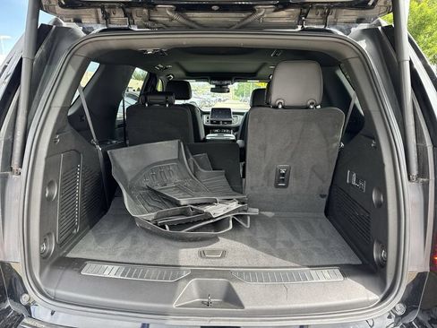 Certified 2023 GMC Yukon AT4 w/ LPO, Floor Liner Package AWD/4WD image 28