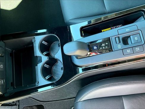 Used 2024 Toyota Prius XLE image 15