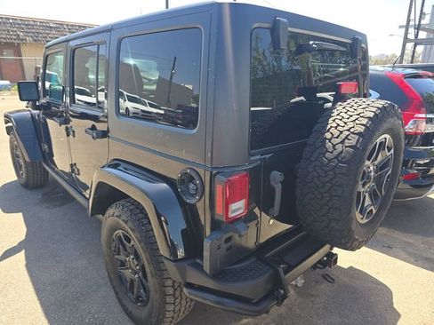 Used 2016 Jeep Wrangler Unlimited Sahara AWD/4WD image 4