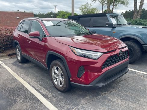 Used 2023 Toyota RAV4 XLE FWD image 2
