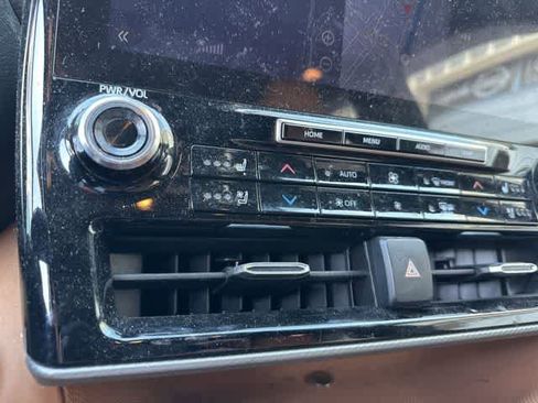 Used 2020 Toyota Highlander Platinum image 10