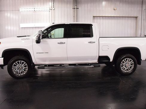 Used 2021 Chevrolet Silverado 2500 High Country w/ Z71 Off-Road Package image 4