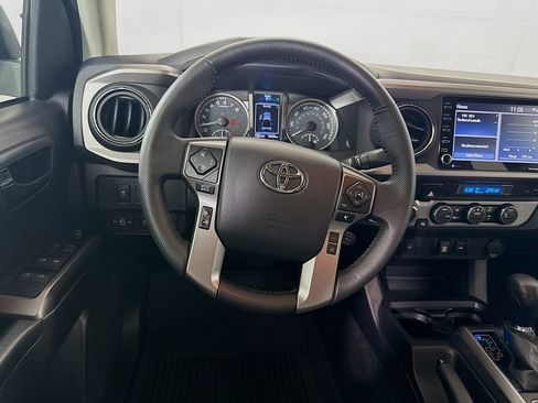 Certified 2023 Toyota Tacoma SR5 AWD/4WD image 20