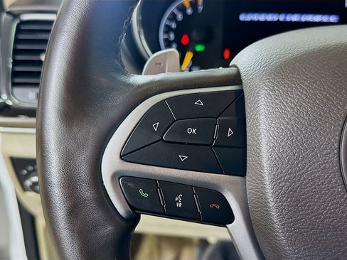 Used 2019 Jeep Grand Cherokee Overland image 23