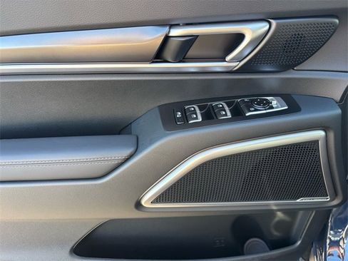 New 2025 Kia Telluride S image 18