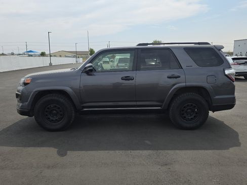 Certified 2019 Toyota 4Runner Limited AWD/4WD image 4