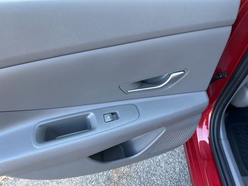 Used 2024 Hyundai Elantra SEL FWD image 25