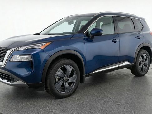 Used 2025 Nissan Rogue SV AWD/4WD image 3