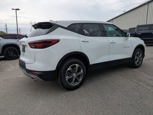 Used 2023 Chevrolet Blazer LT FWD image 4