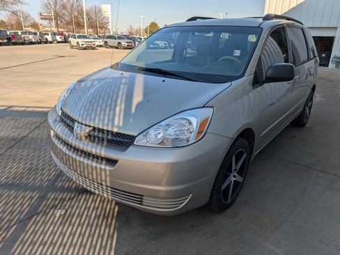Used 2004 Toyota Sienna CE image 20