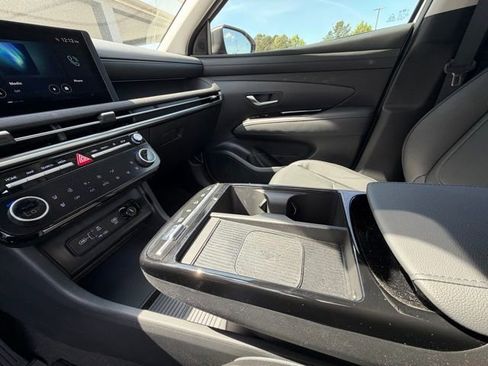 Used 2026 Hyundai Tucson Limited image 15