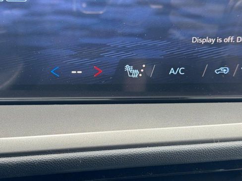 New 2026 Chevrolet Traverse LT w/ Midnight/Sport Edition image 16