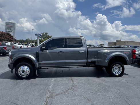 Used 2025 Ford F450 Platinum w/ FX4 Off-Road Package AWD/4WD image 8