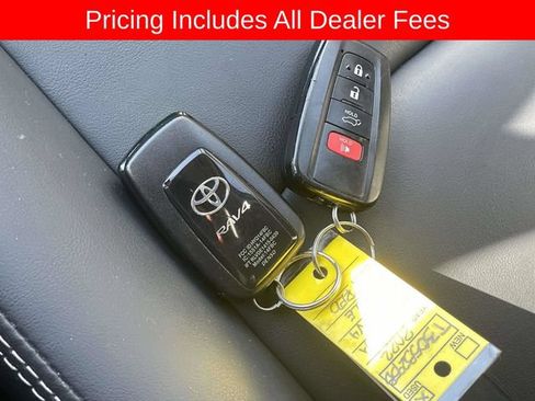 Used 2022 Toyota RAV4 XLE Premium AWD/4WD image 37