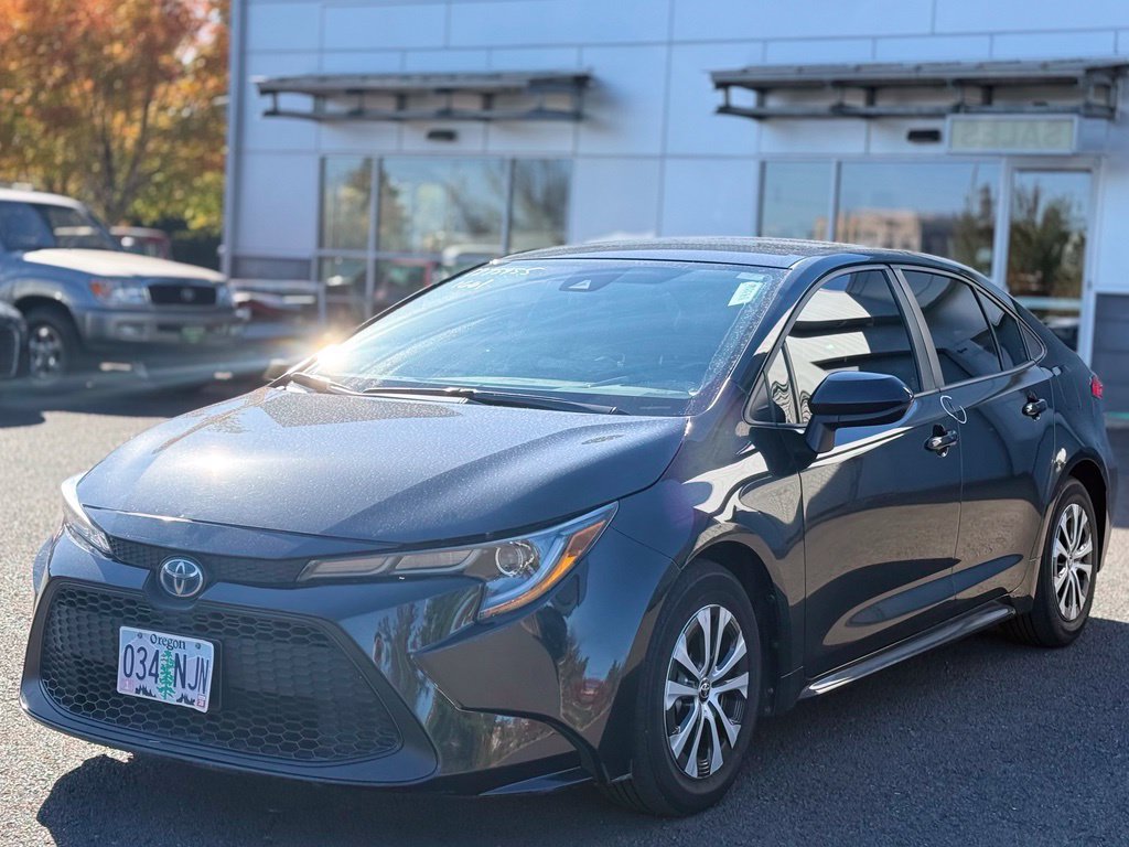 Used 2022 Toyota Corolla LE FWD image 1