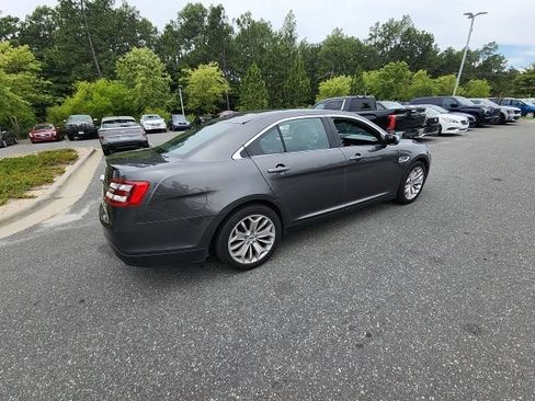 Used 2016 Ford Taurus Limited w/ Equipment Group 301A FWD image 15