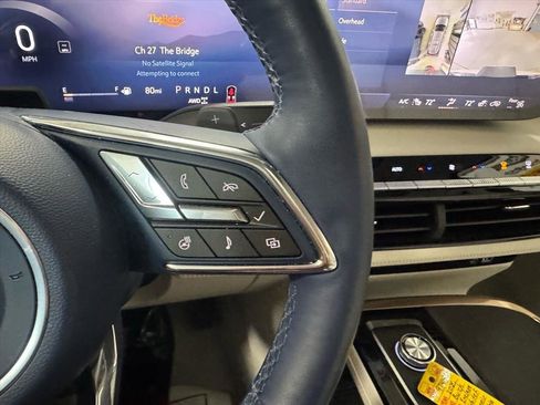 Used 2025 Buick Enclave Avenir w/ Super Cruise Package image 28